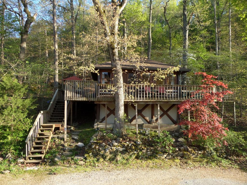 Lake Lucerne Treehouse Eureka Springs Exterior photo