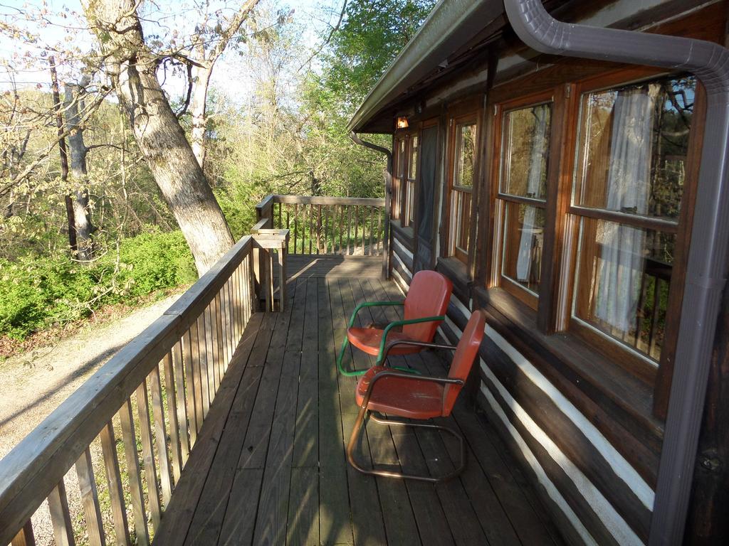 Lake Lucerne Treehouse Eureka Springs Exterior photo