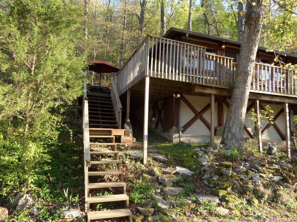 Lake Lucerne Treehouse Eureka Springs Exterior photo